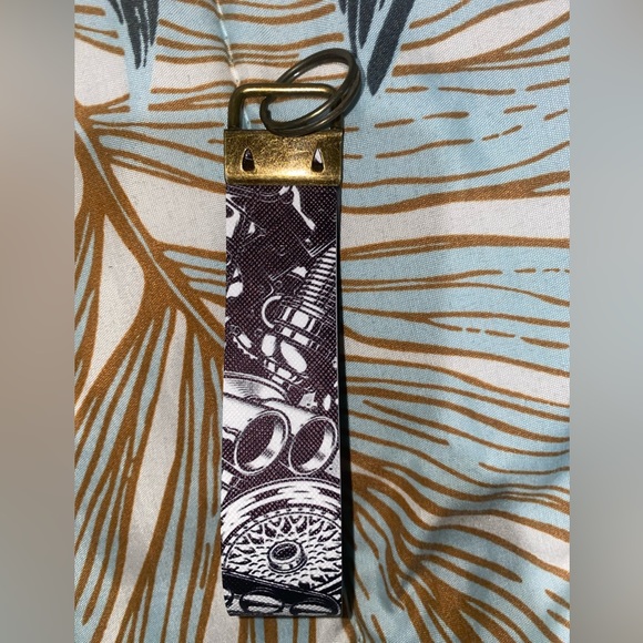 Keychain - Picture 2 of 4